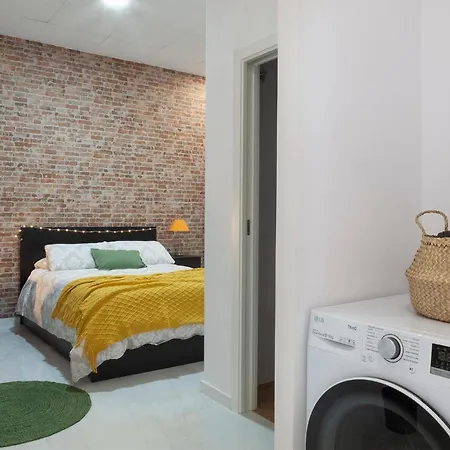 Digital Nomad Retreat 2 -great Location Near Metro Valencia