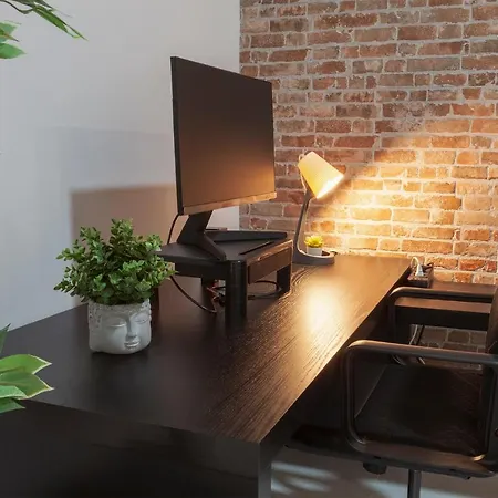 Digital Nomad Retreat 2 -great Location Near Metro Apartment